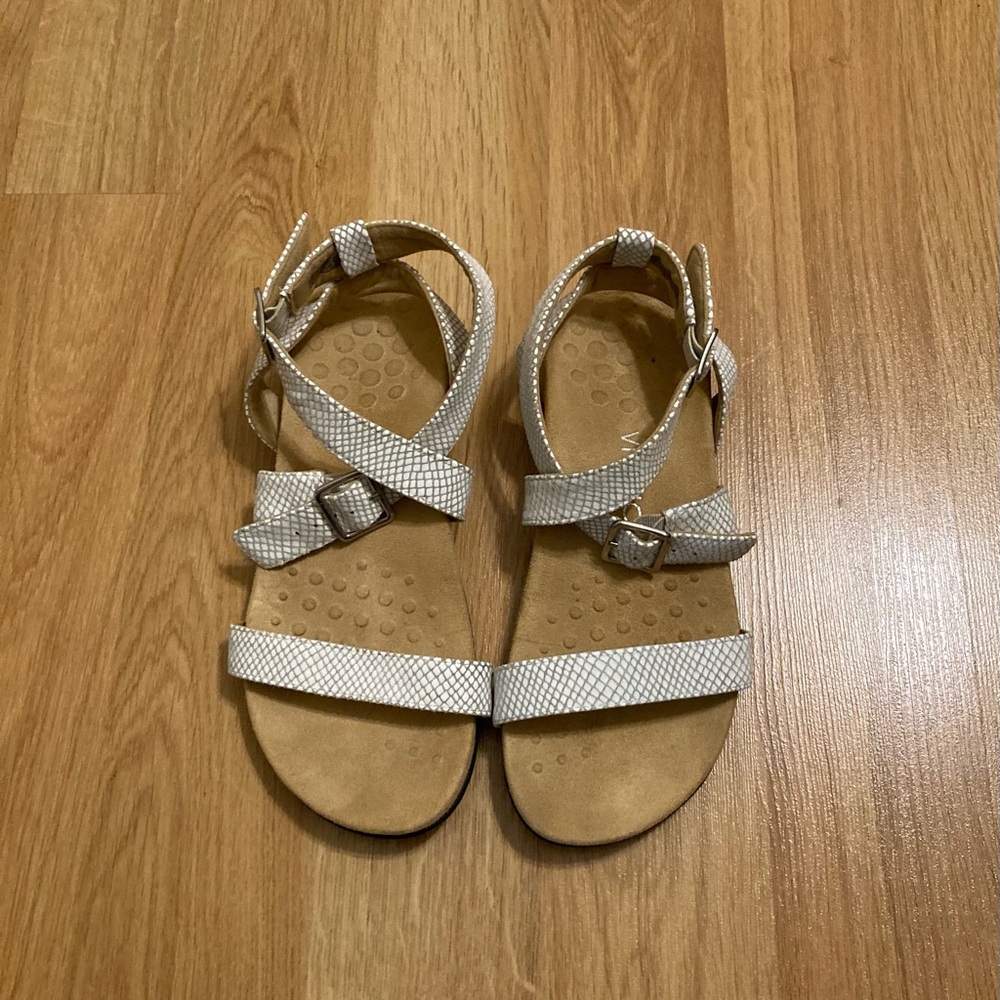 Vionic comfort sandals